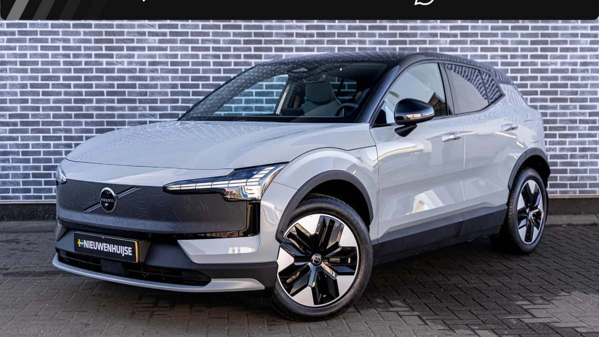 Volvo EX30 — foto 1