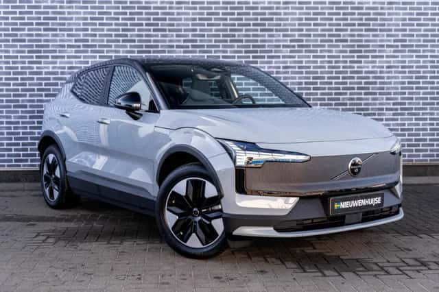 Volvo EX30 (2025) thumbnail 3