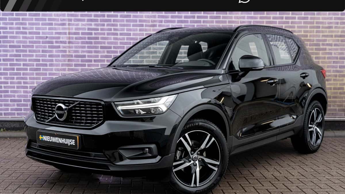 Volvo XC40 — foto 1