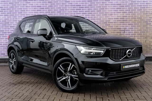 Volvo XC40 (2021) thumbnail 3
