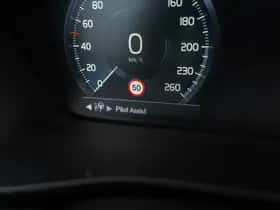 Volvo XC40 thumbnail 33