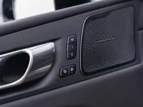 Volvo XC60 thumbnail 24