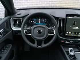 Volvo XC60 thumbnail 32