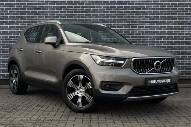 Volvo XC40 (2021) thumbnail 2