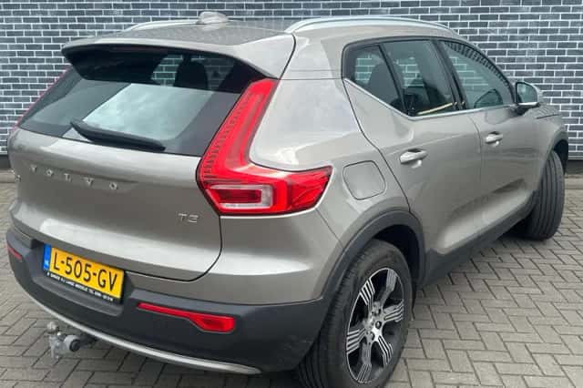 Volvo XC40 (2021) thumbnail 2