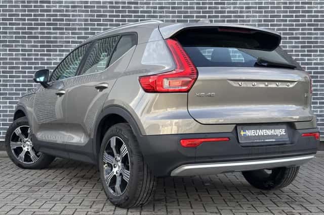 Volvo XC40 (2021) thumbnail 3