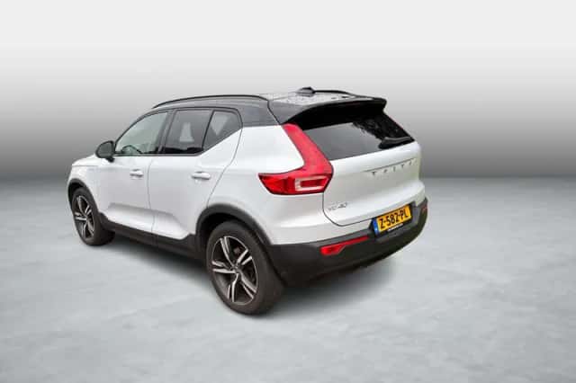 Volvo XC40 (2021) thumbnail 3