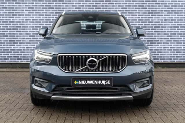 Volvo XC40 (2020) thumbnail 2