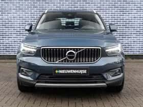 Volvo XC40 thumbnail 2