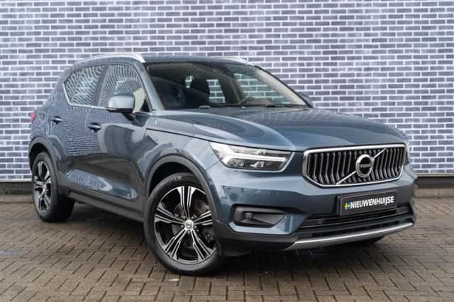 Volvo XC40 (2020) thumbnail 3
