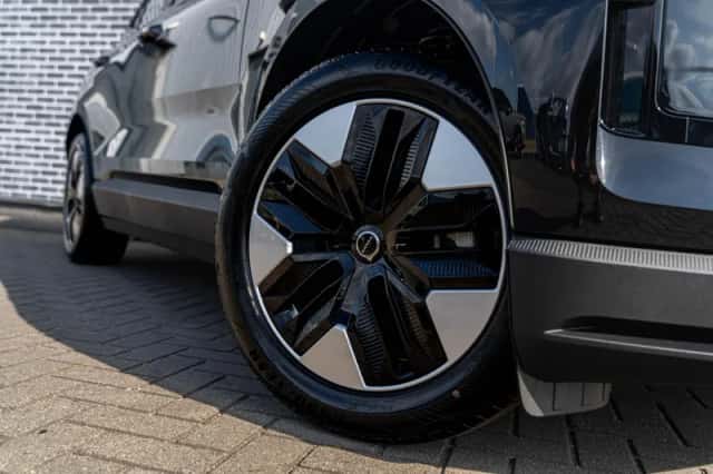 Volvo EX30 (2026) thumbnail 4