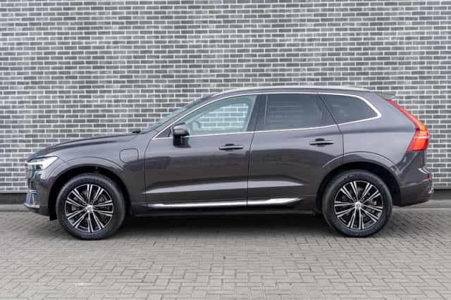 Volvo XC60 (2022) thumbnail 2