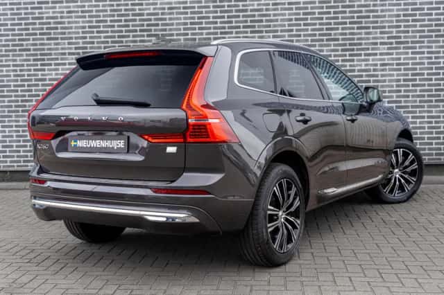 Volvo XC60 (2022) thumbnail 5