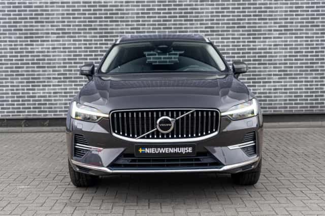 Volvo XC60 (2022) thumbnail 5