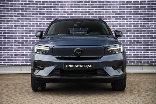 Volvo EX40 (2026) thumbnail 4