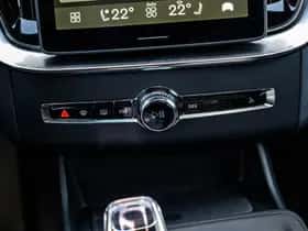 Volvo XC90 thumbnail 24