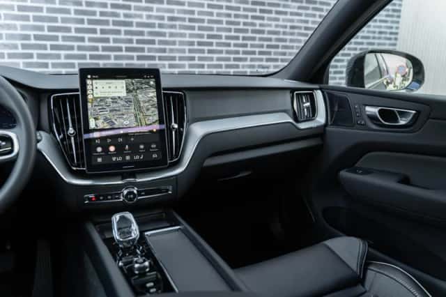 Volvo XC60 (2025) thumbnail 5