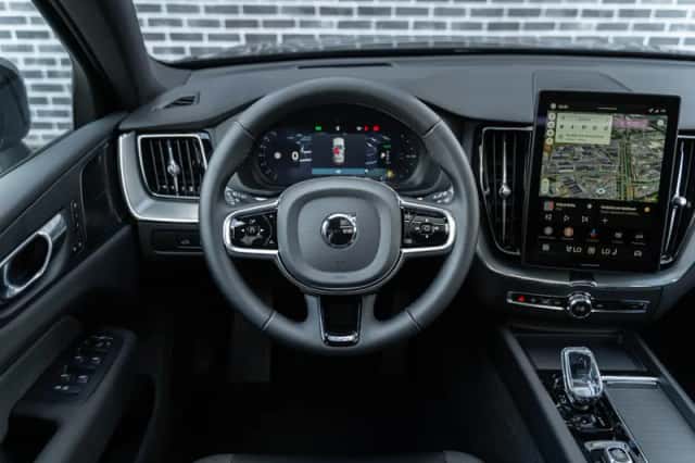 Volvo XC60 (2025) thumbnail 6