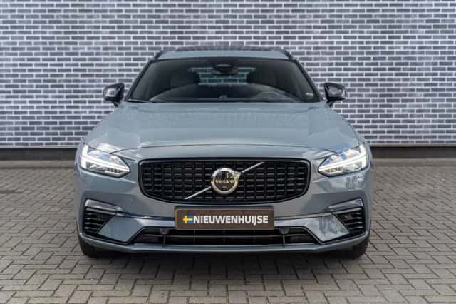 Volvo V90 (2022) thumbnail 3