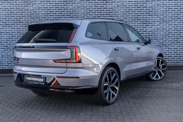 Volvo EX90 (2026) thumbnail 2