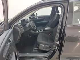 Volvo XC40 thumbnail 4