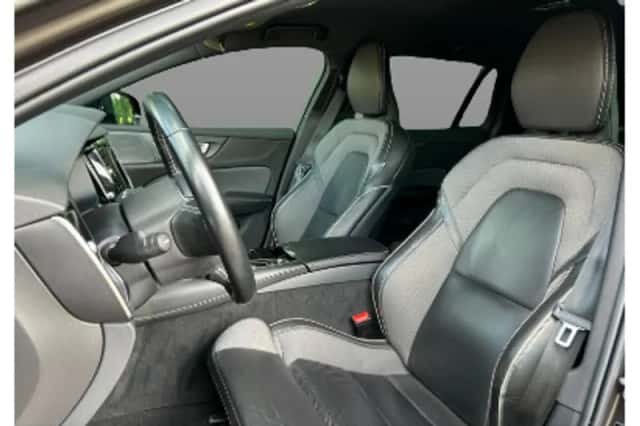 Volvo V60 (2021) thumbnail 4
