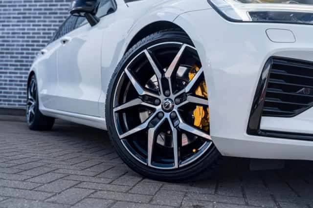 Volvo V60 (2020) thumbnail 4
