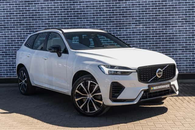 Volvo XC60 (2023) thumbnail 3