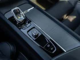 Volvo XC60 thumbnail 25
