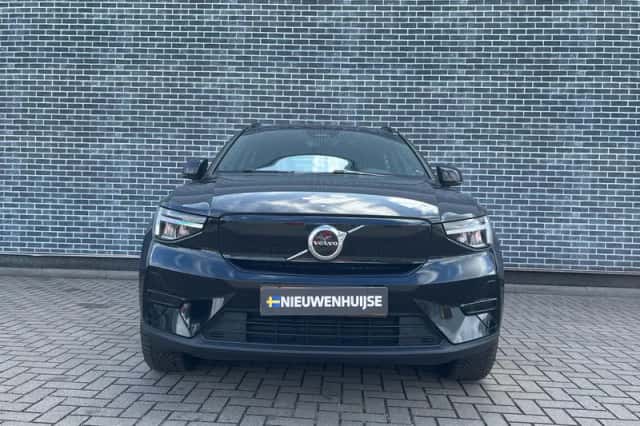 Volvo XC40 (2023) thumbnail 5