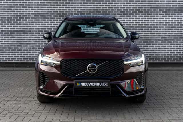 Volvo XC60 (2025) thumbnail 3