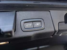 Volvo XC60 (2018) thumbnail 16