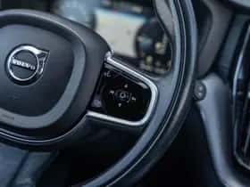 Volvo XC60 (2018) thumbnail 28