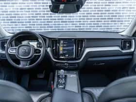 Volvo XC60 (2018) thumbnail 31