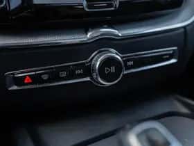 Volvo XC60 (2018) thumbnail 39