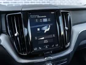 Volvo XC60 (2018) thumbnail 41