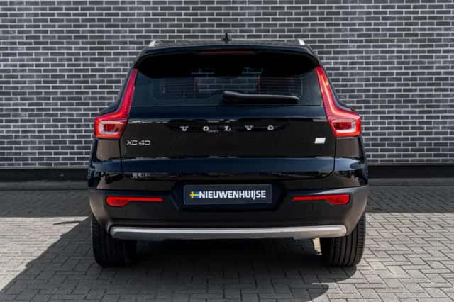 Volvo XC40 (2021) thumbnail 5