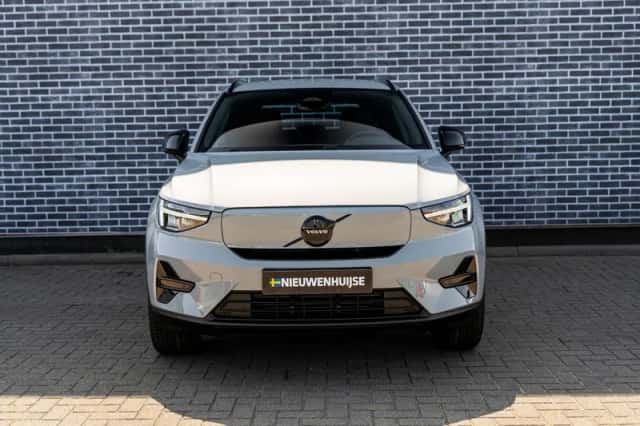 Volvo EX40 (2026) thumbnail 2