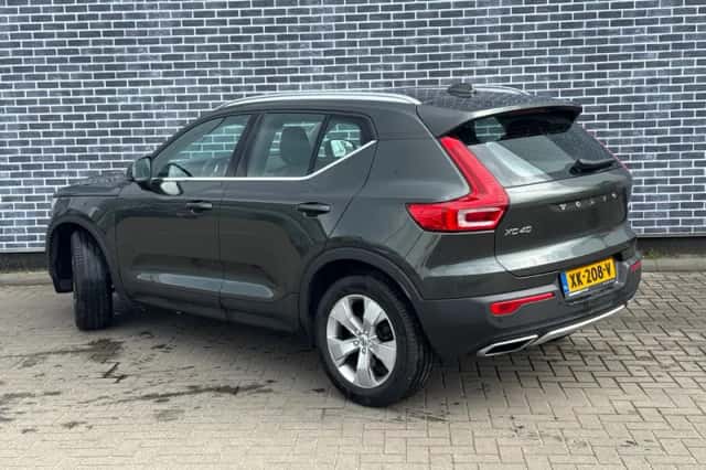 Volvo XC40 (2019) thumbnail 4