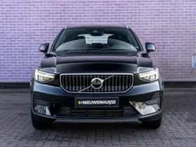 Volvo XC40 thumbnail 2