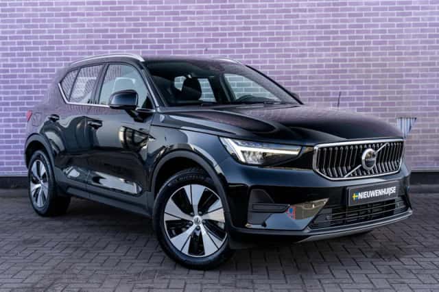 Volvo XC40 (2022) thumbnail 3
