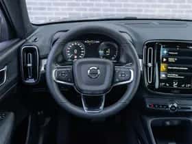 Volvo XC40 thumbnail 25