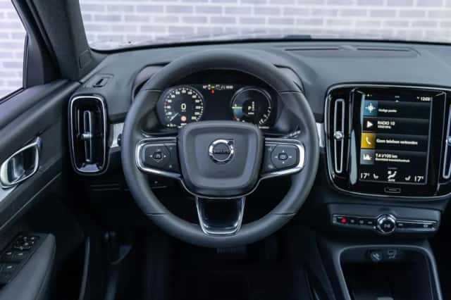 Volvo XC40 (2022) thumbnail 4