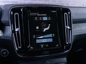 Volvo XC40 thumbnail 32