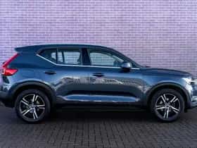 Volvo XC40 thumbnail 6