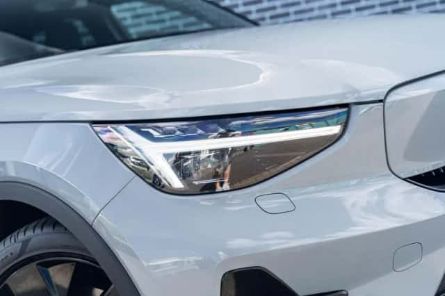 Volvo EX40 (2026) thumbnail 5