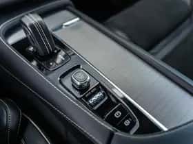 Volvo XC90 thumbnail 25