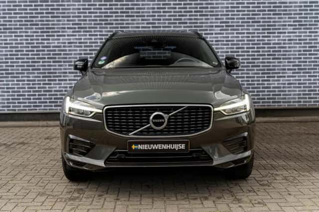 Volvo XC60 (2020) thumbnail 2