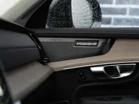 Volvo XC90 thumbnail 25