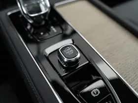 Volvo XC90 thumbnail 36